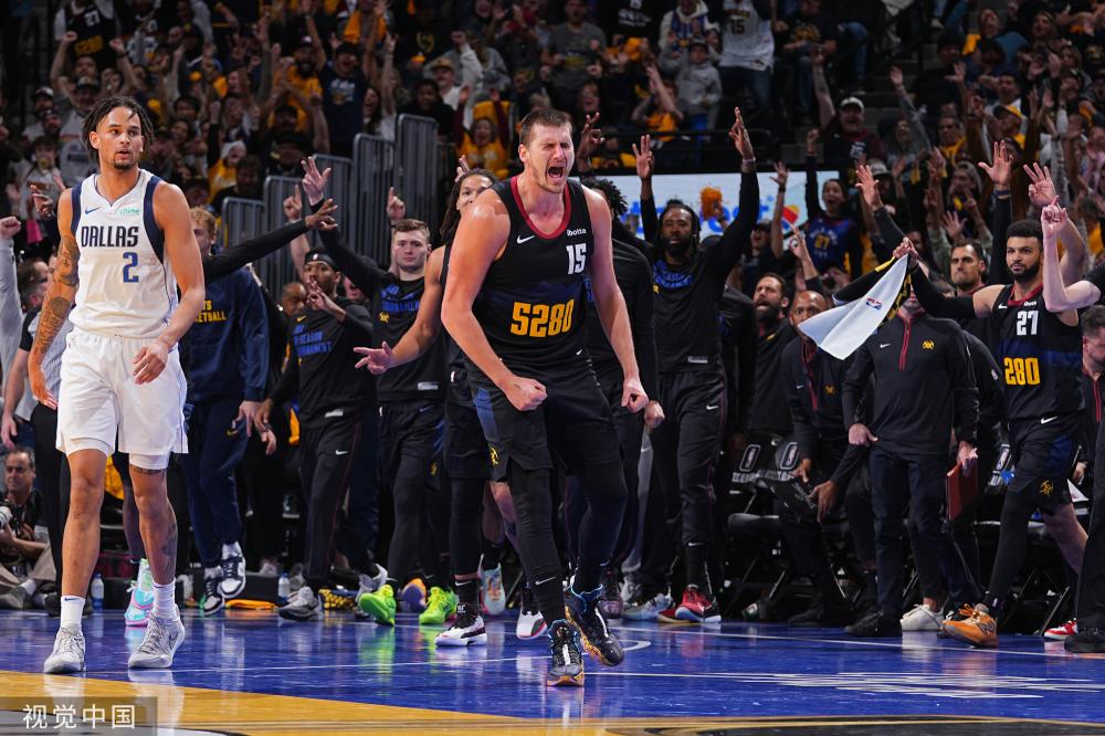 伴随着国际 伴随着国际